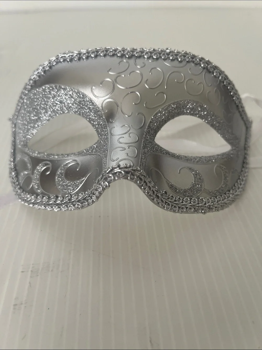 Men’s Silver Masquerade Eye Mask